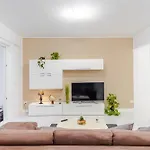 Spacious 3br With Big Balcony And Prime Location