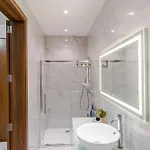 Дом отдыха Spacious 3br With Big Balcony And Prime Location Меллиеха
