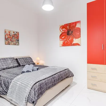 Spacious 3br With Big Balcony And Prime Location Holiday home *