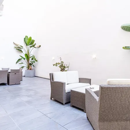 Holiday home Spacious 3br With Big Balcony And Prime Location