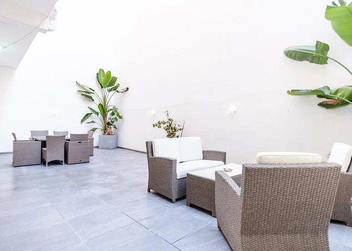 Casa de Férias Spacious 3br With Big Balcony And Prime Location